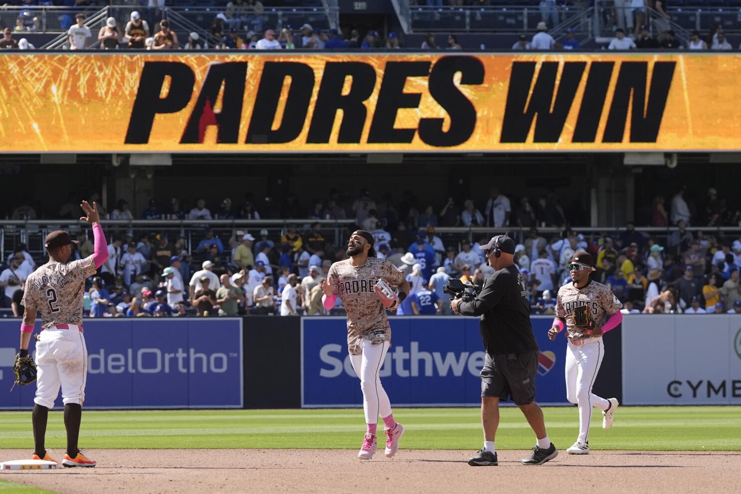Padres win series against the Dodgers